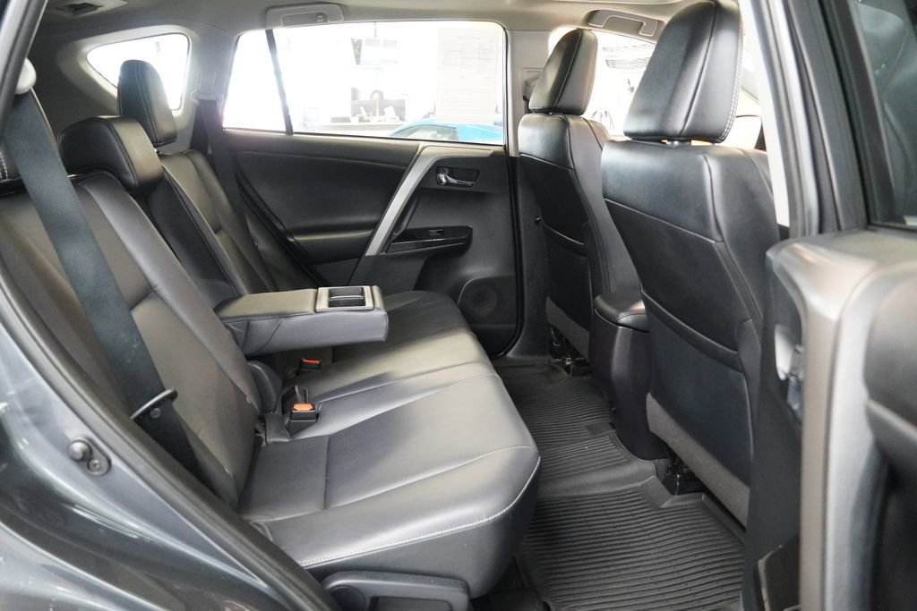 Used 2018 Toyota RAV4 Limited w/ All Weather Liner Package image 33