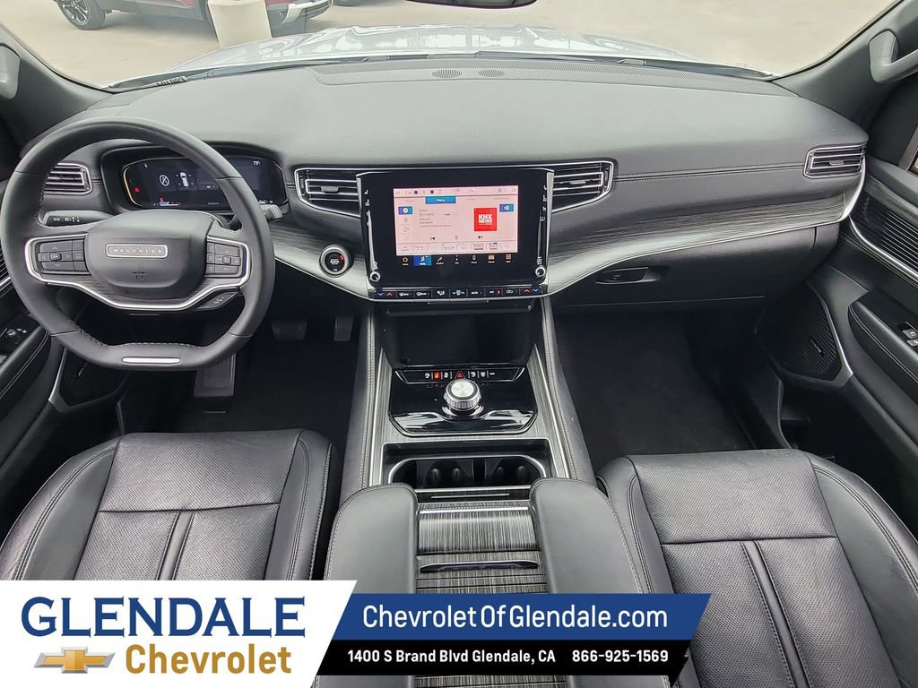 Used 2024 Jeep Wagoneer L Series II RWD image 23