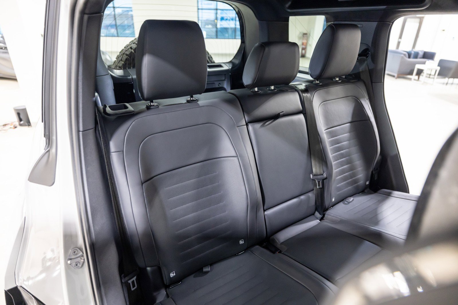 Used 2026 Land Rover Defender 110 OCTA image 37