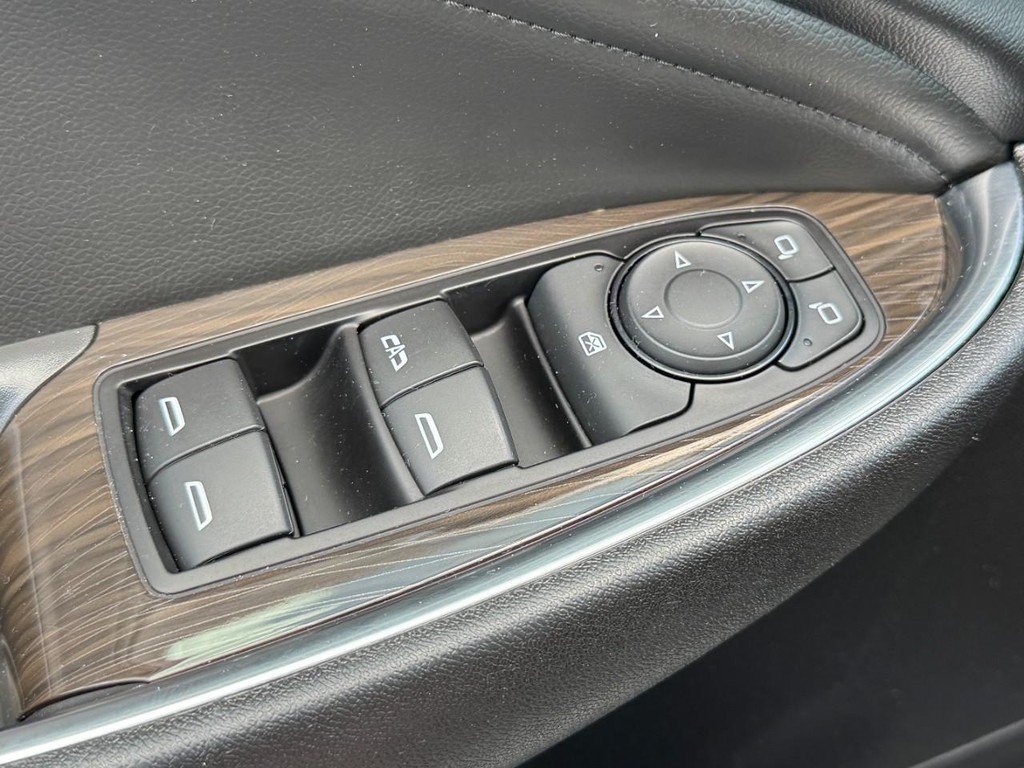 Used 2024 Chevrolet Malibu LT FWD image 25