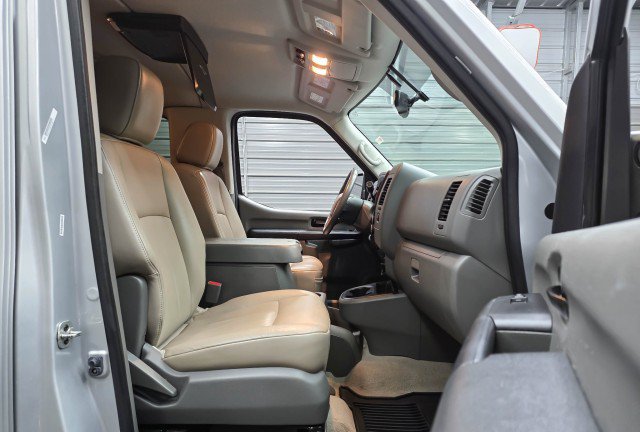 Used 2019 Nissan NV 3500 SL RWD image 17