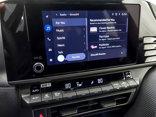 Used 2026 Toyota Camry SE image 17