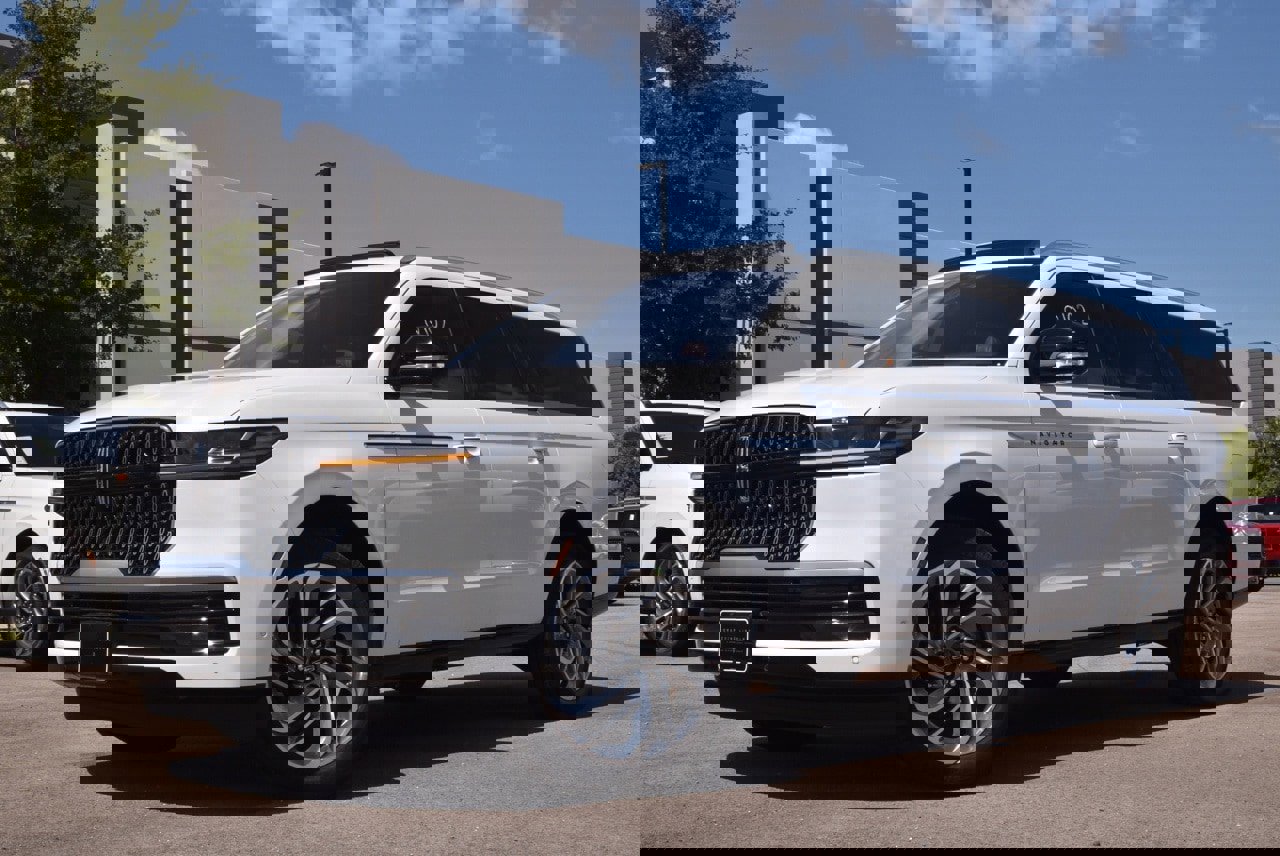 New 2025 Lincoln Navigator L Reserve