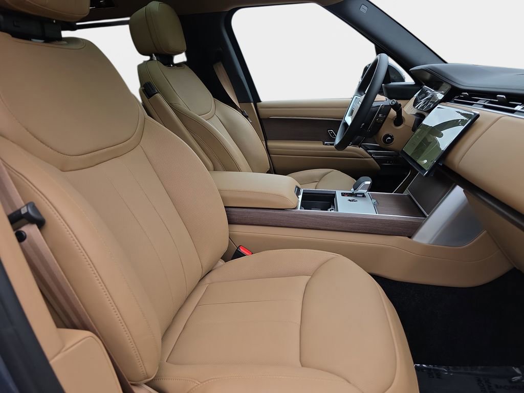 New 2026 Land Rover Range Rover Long Wheelbase SE AWD/4WD image 10