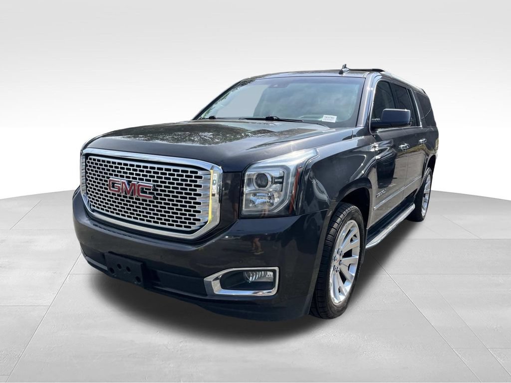 Used 2017 GMC Yukon XL Denali w/ Open Road Package AWD/4WD image 9