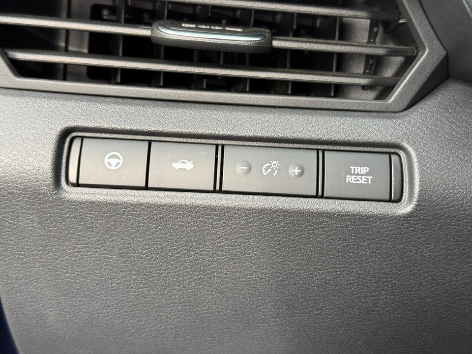 Used 2022 Nissan Altima 2.5 Platinum image 34