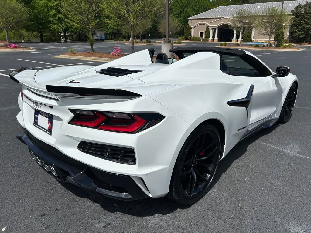 Used 2025 Chevrolet Corvette Z06 RWD image 34