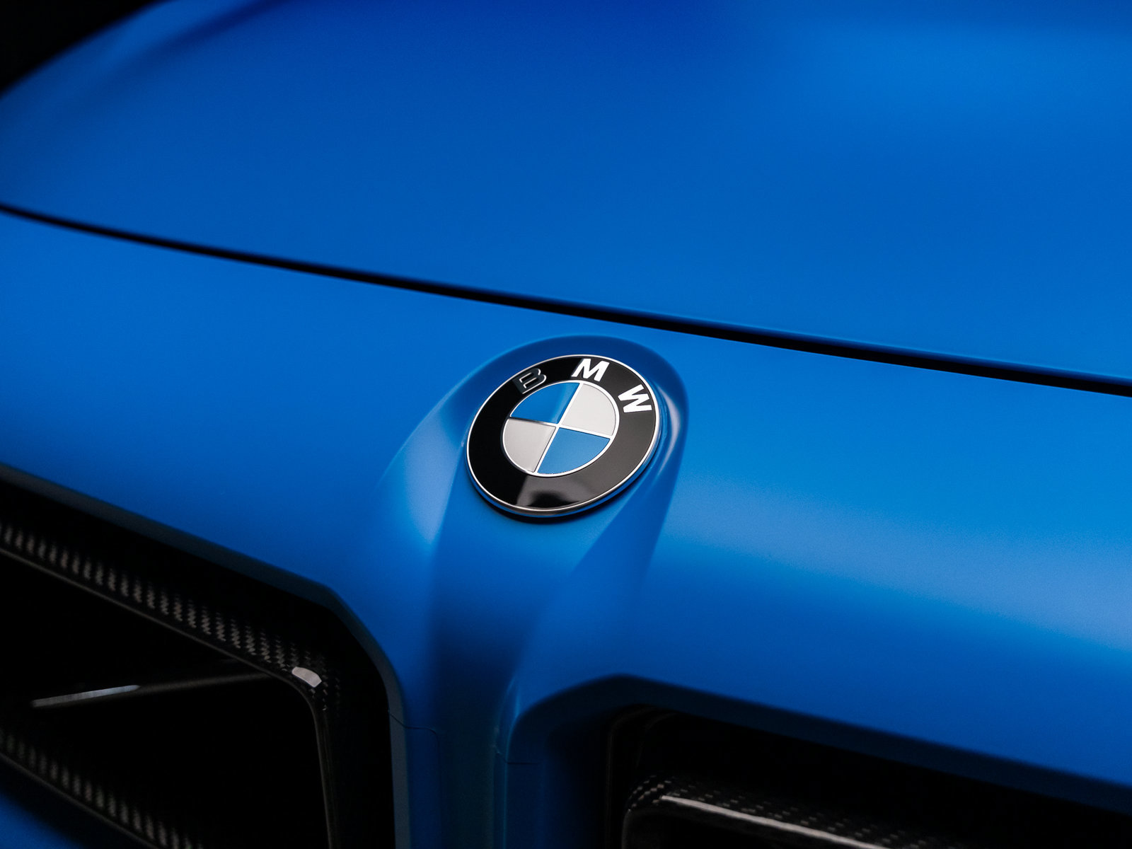 Used 2025 BMW M2 w/ Lighting Package RWD image 34