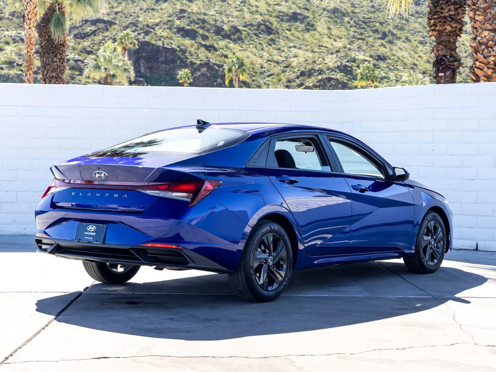 Used 2023 Hyundai Elantra SEL w/ Cargo Package image 10