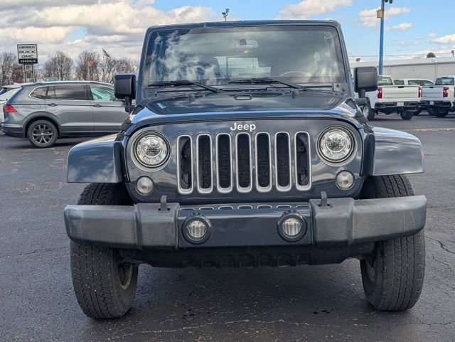 Used 2017 Jeep Wrangler Unlimited Sahara w/ Connectivity Group image 2