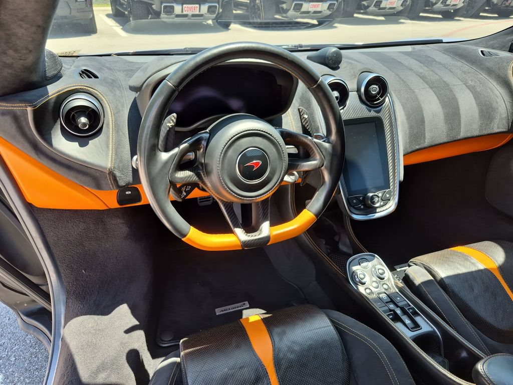 Used 2018 McLaren 570S Spider RWD image 33