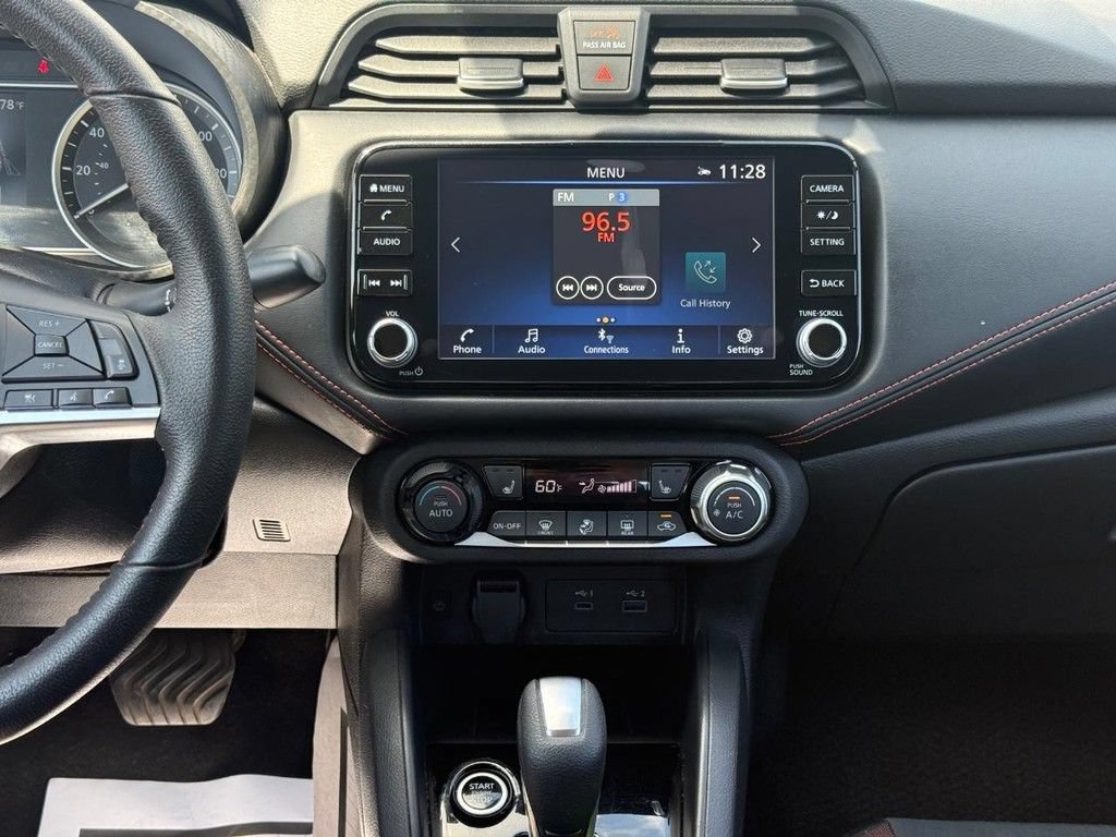Used 2024 Nissan Versa SR FWD image 11