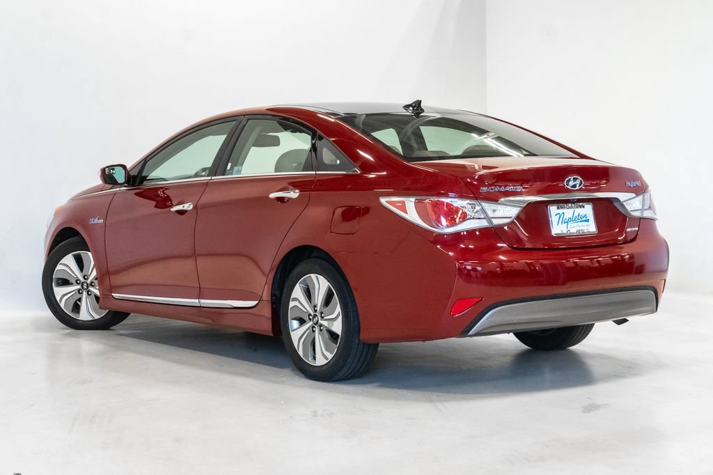Used 2014 Hyundai Sonata Limited w/ Panoramic Sunroof Package 02 FWD image 29