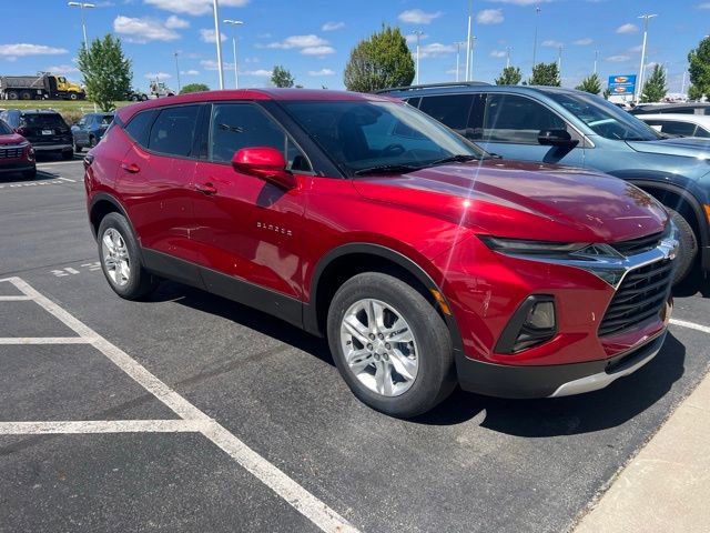 Used 2021 Chevrolet Blazer LT FWD image 2