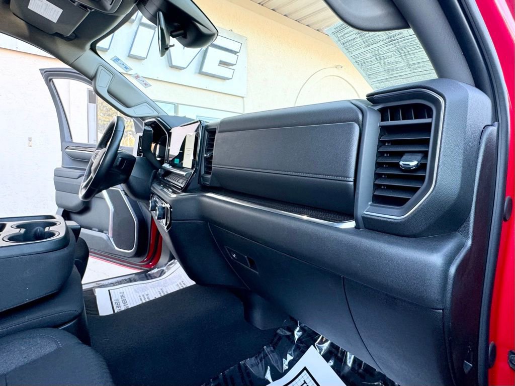 Used 2024 Chevrolet Silverado 1500 LT w/ Protection Package image 26