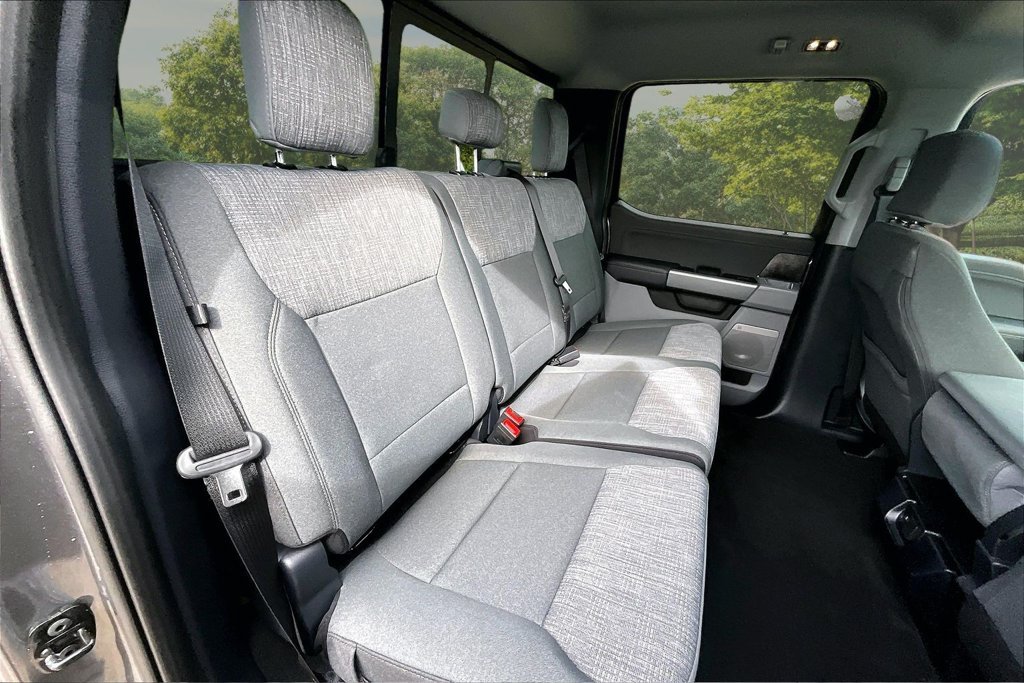 New 2027 Ford F250 XLT w/ XLT Premium Package AWD/4WD image 9