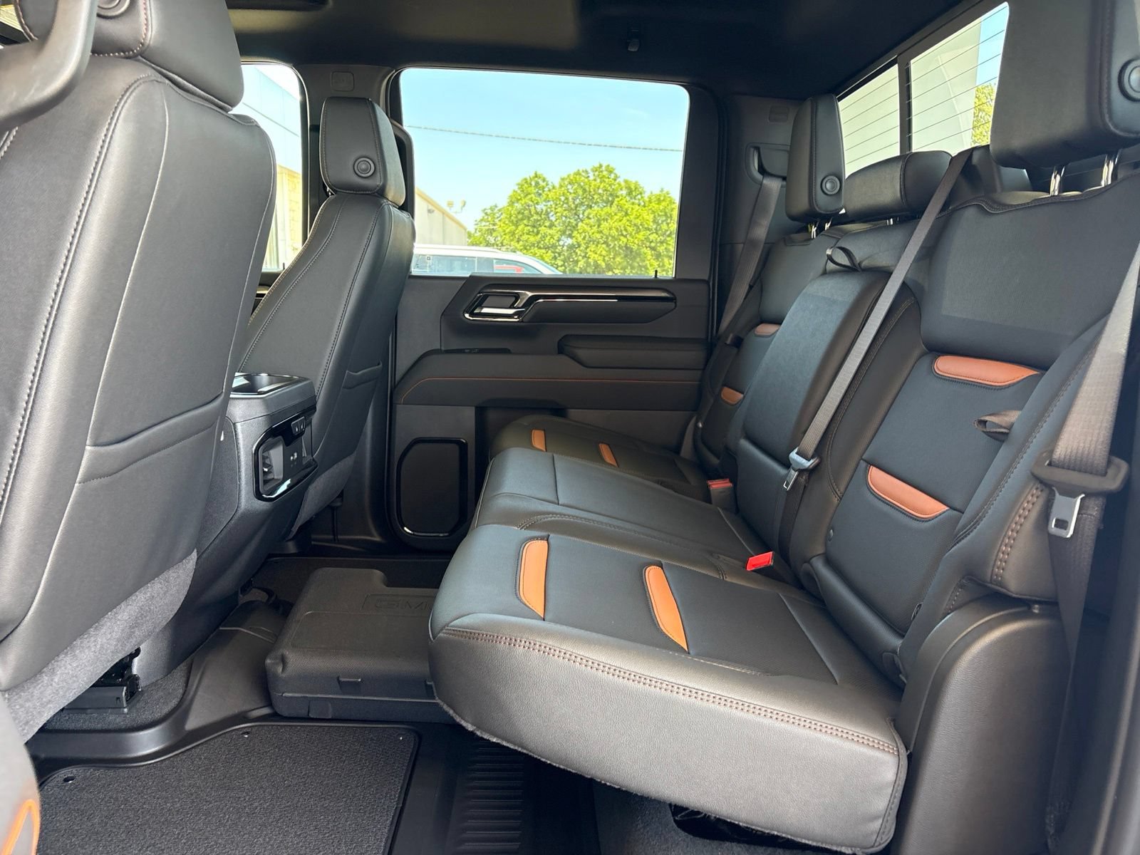 New 2026 GMC Sierra 2500 AT4 w/ AT4 Premium Plus Package AWD/4WD image 17