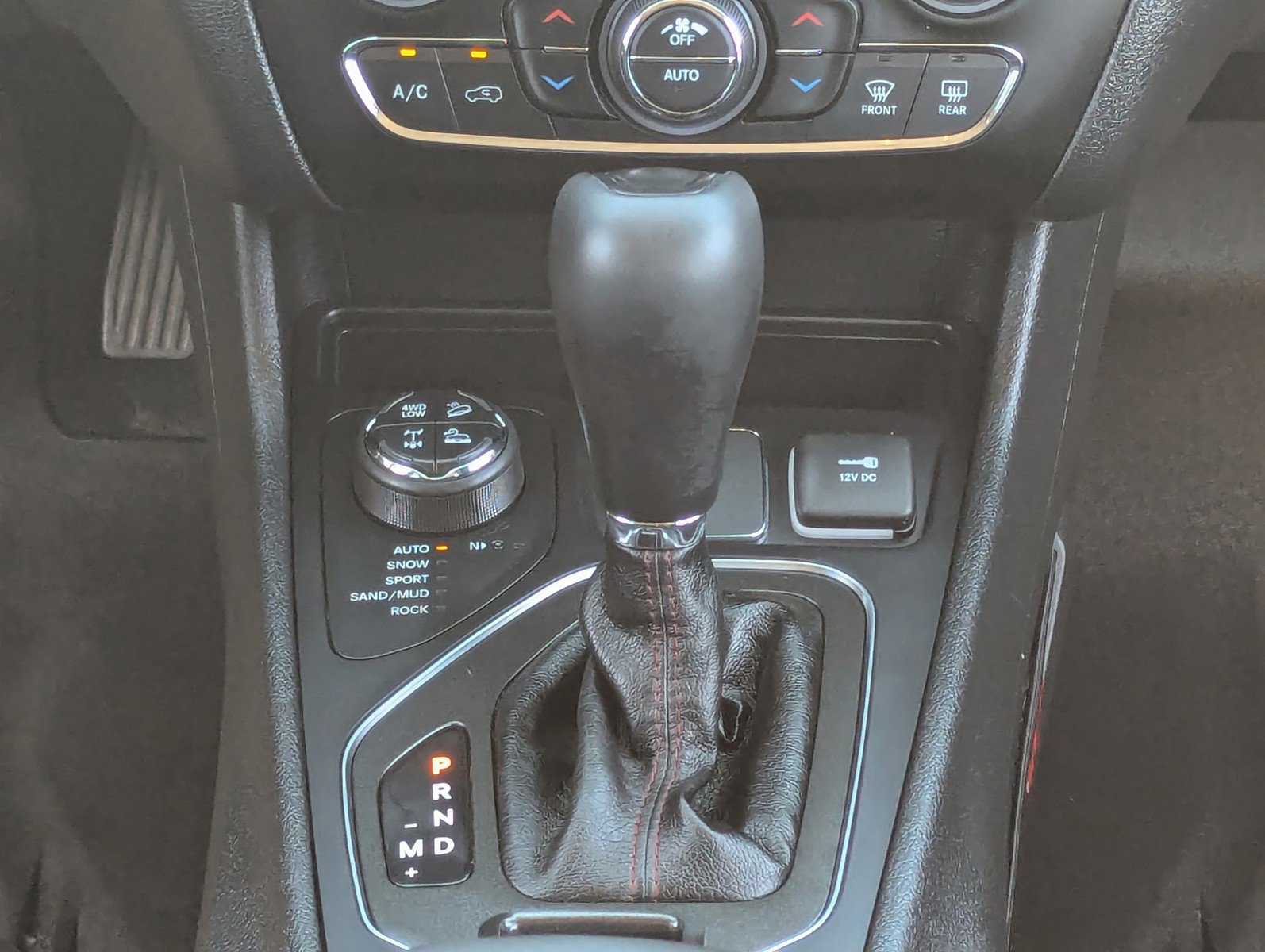 Used 2020 Jeep Cherokee Trailhawk w/ Cold Weather Group image 22