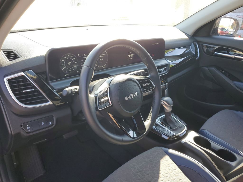 Certified 2024 Kia Seltos S AWD/4WD image 11