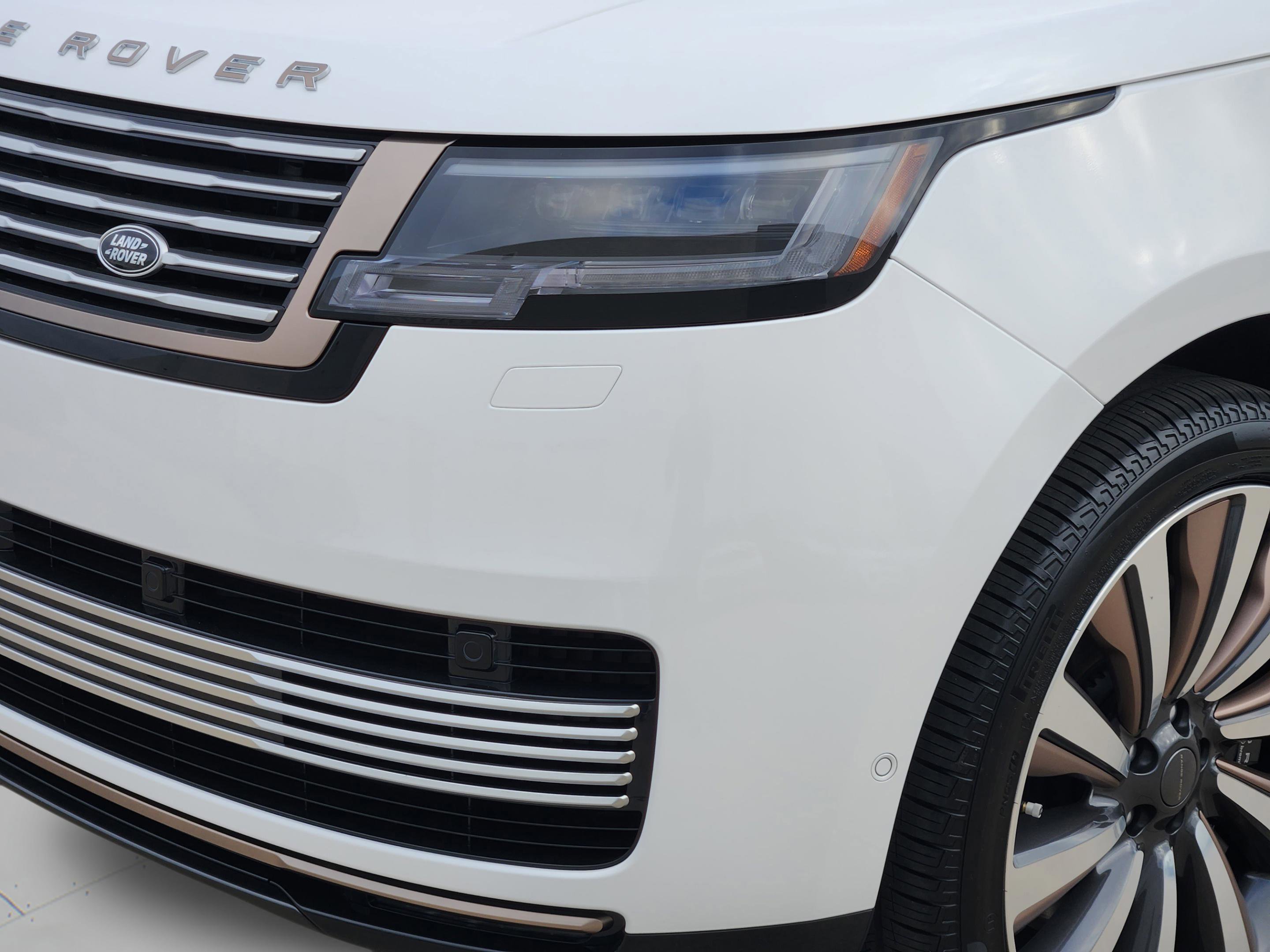 New 2026 Land Rover Range Rover SV AWD/4WD image 32
