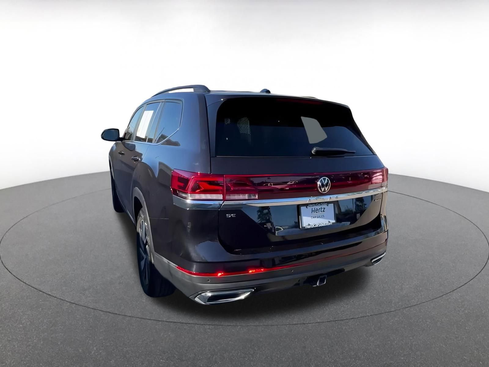 Used 2025 Volkswagen Atlas SE image 11