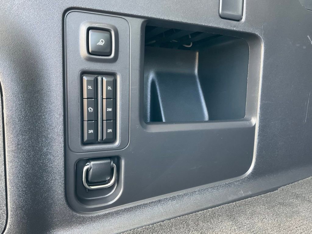 Used 2025 Ford Expedition Max Active AWD/4WD image 18