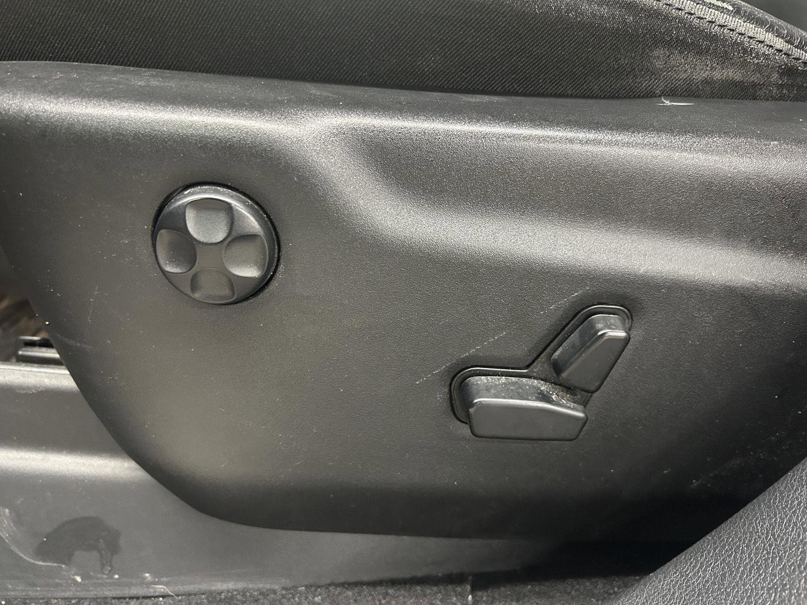 Used 2020 Jeep Grand Cherokee Limited image 12