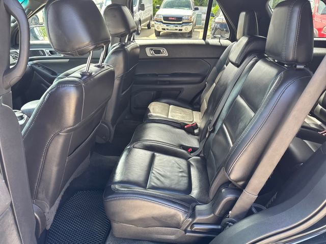 Used 2014 Ford Explorer XLT w/ Equipment Group 202A AWD/4WD image 10