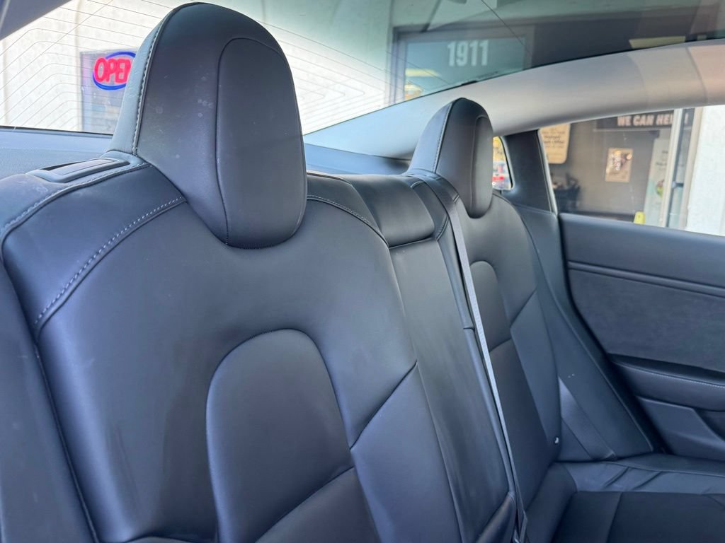 Used 2018 Tesla Model 3 Mid Range RWD image 17