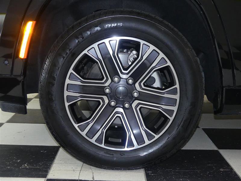 Used 2024 Jeep Wagoneer Series II image 37