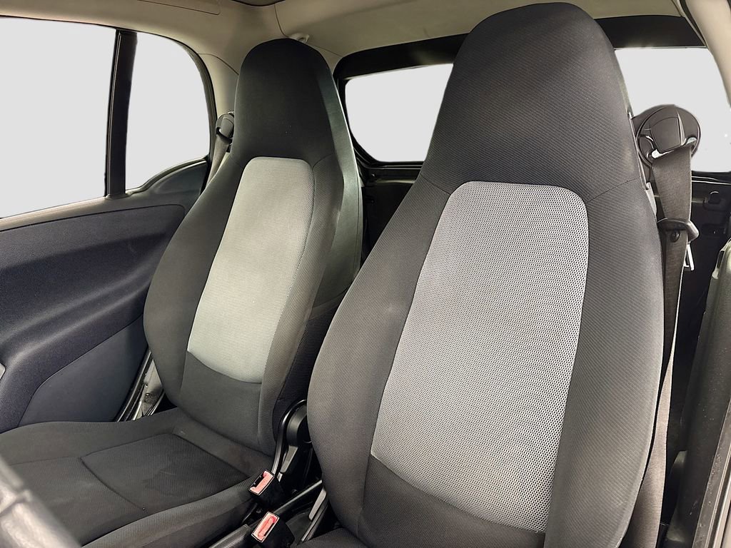Used 2014 smart fortwo pure image 14