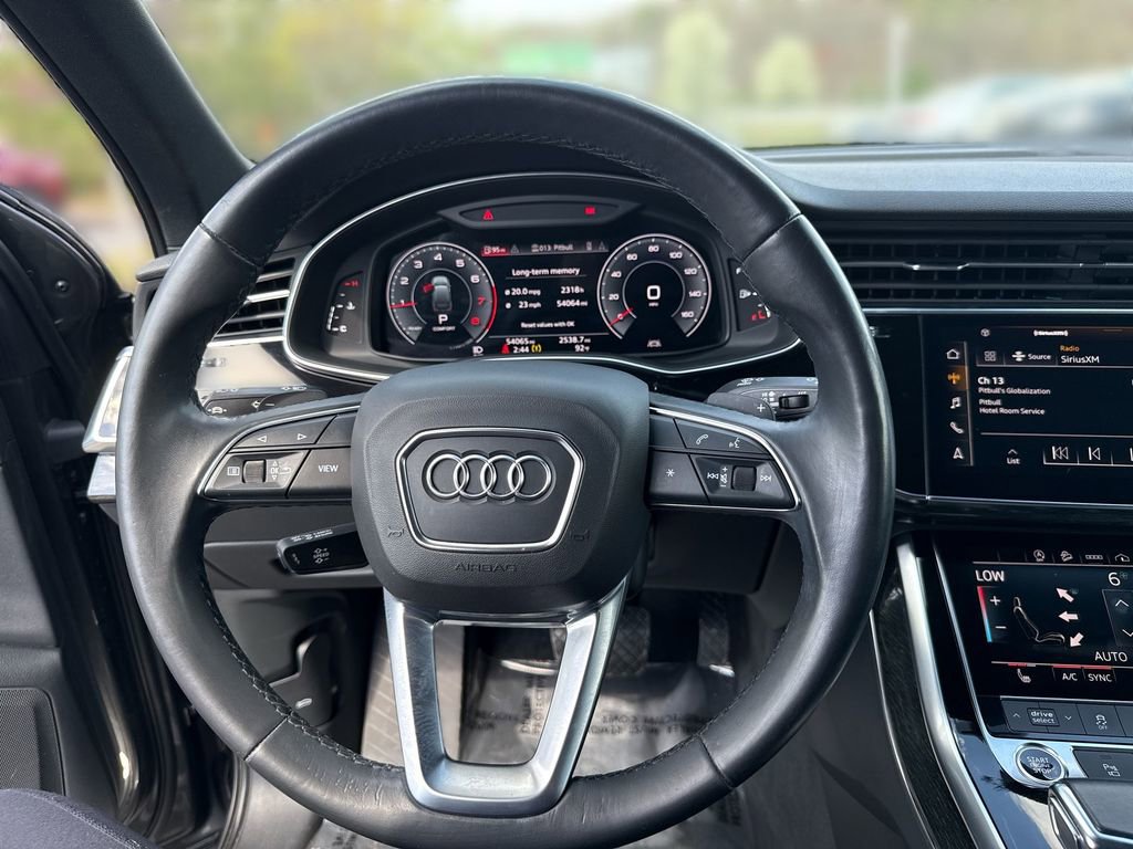 Used 2021 Audi Q7 3.0T Premium image 11