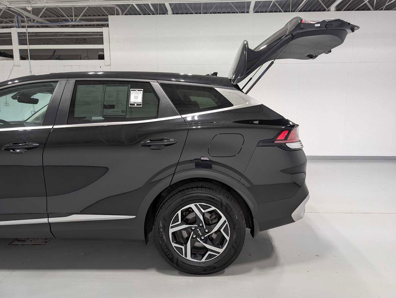 Certified 2023 Kia Sportage LX image 11