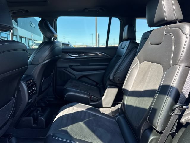 Used 2023 Jeep Grand Cherokee L Laredo AWD/4WD image 12