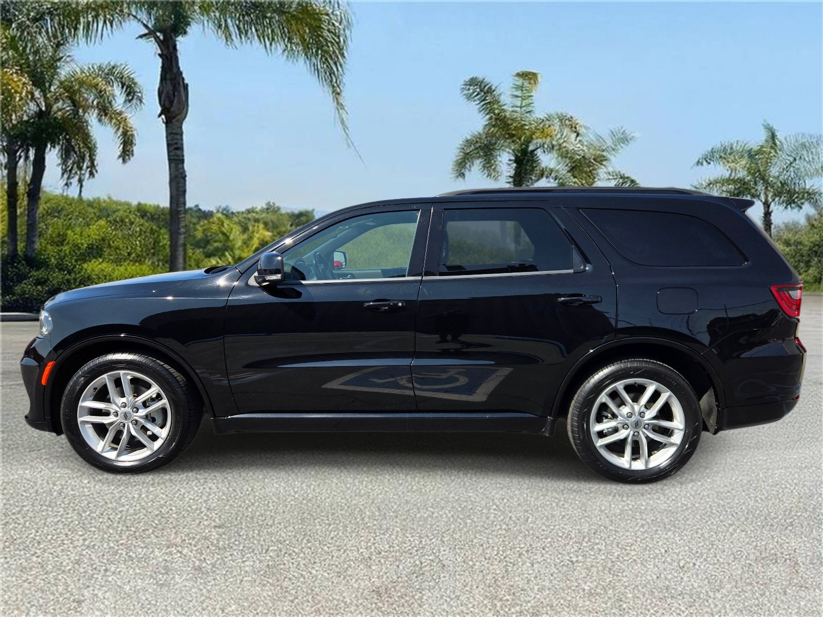Certified 2024 Dodge Durango GT RWD image 2