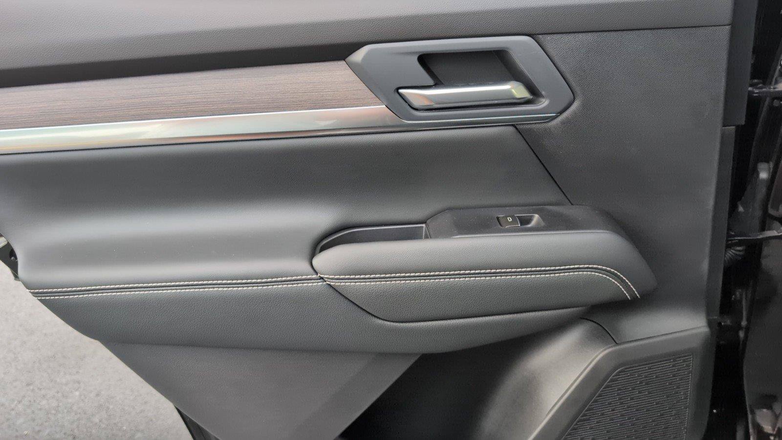 New 2026 GMC Terrain Denali w/ LPO, Floor Liner Package AWD/4WD image 35