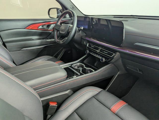 Used 2024 Chevrolet Traverse RS AWD/4WD image 26