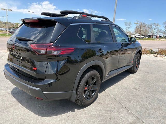 Used 2025 Nissan Rogue SV AWD/4WD image 5
