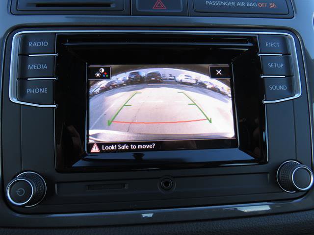 Used 2017 Volkswagen Tiguan S image 12