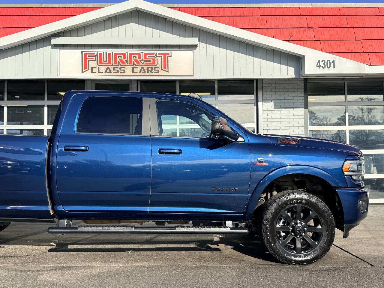 Used 2022 RAM 2500 Laramie w/ Night Edition image 12