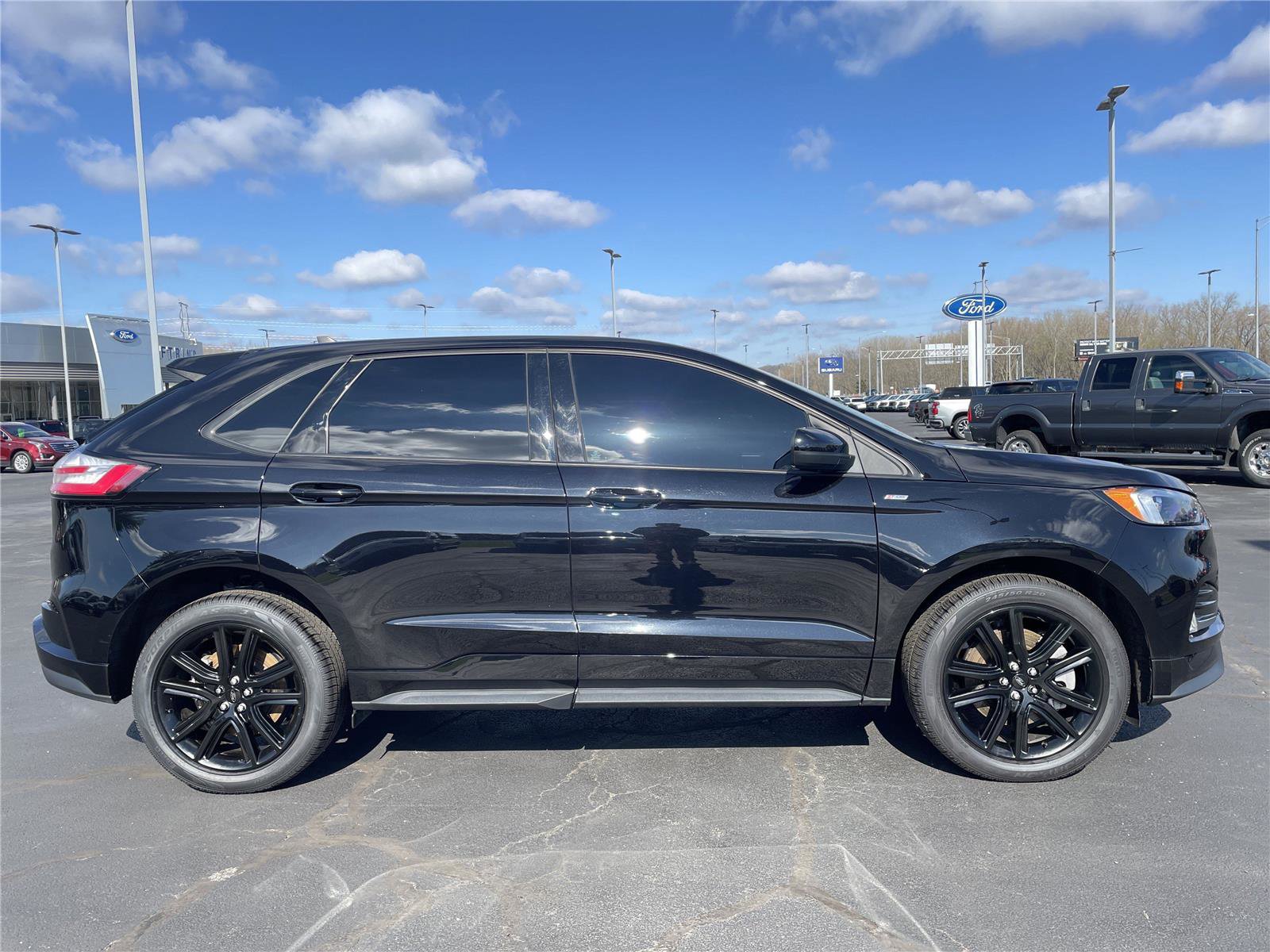 Used 2023 Ford Edge ST-Line image 6