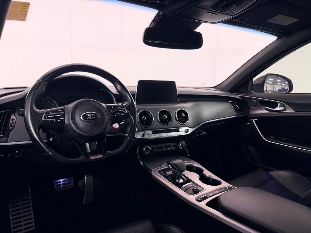 Used 2021 Kia Stinger GT2 image 12