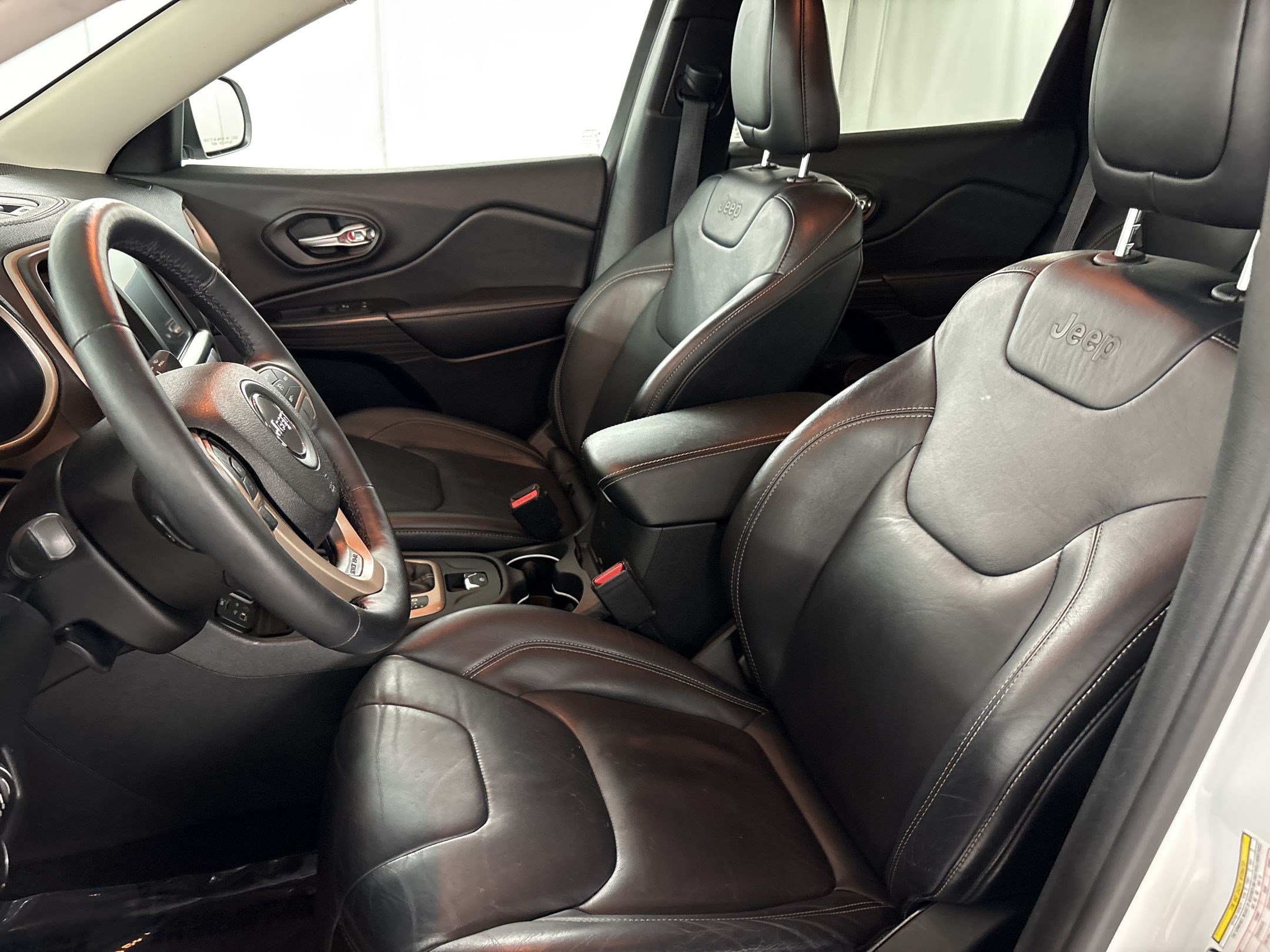Used 2014 Jeep Cherokee Limited FWD image 5