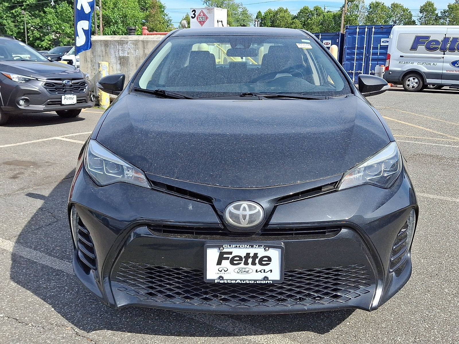 Used 2018 Toyota Corolla SE FWD image 2