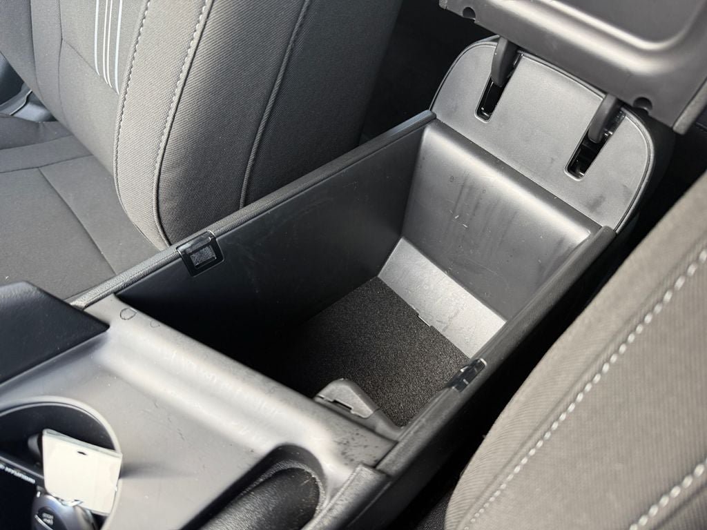 Certified 2025 Hyundai Elantra Sport FWD image 33