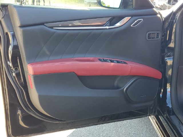 Used 2019 Maserati Ghibli S Q4 AWD/4WD image 9