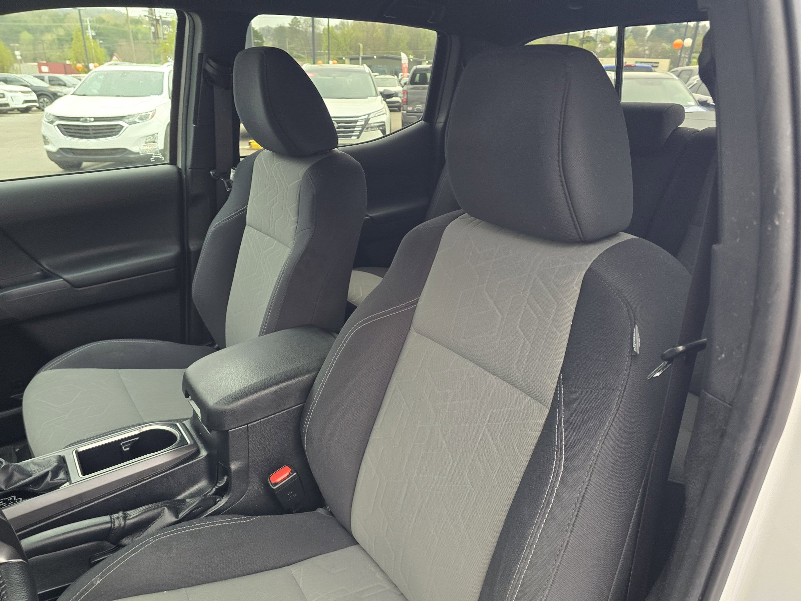 Used 2021 Toyota Tacoma TRD Sport w/ Technology Package image 15