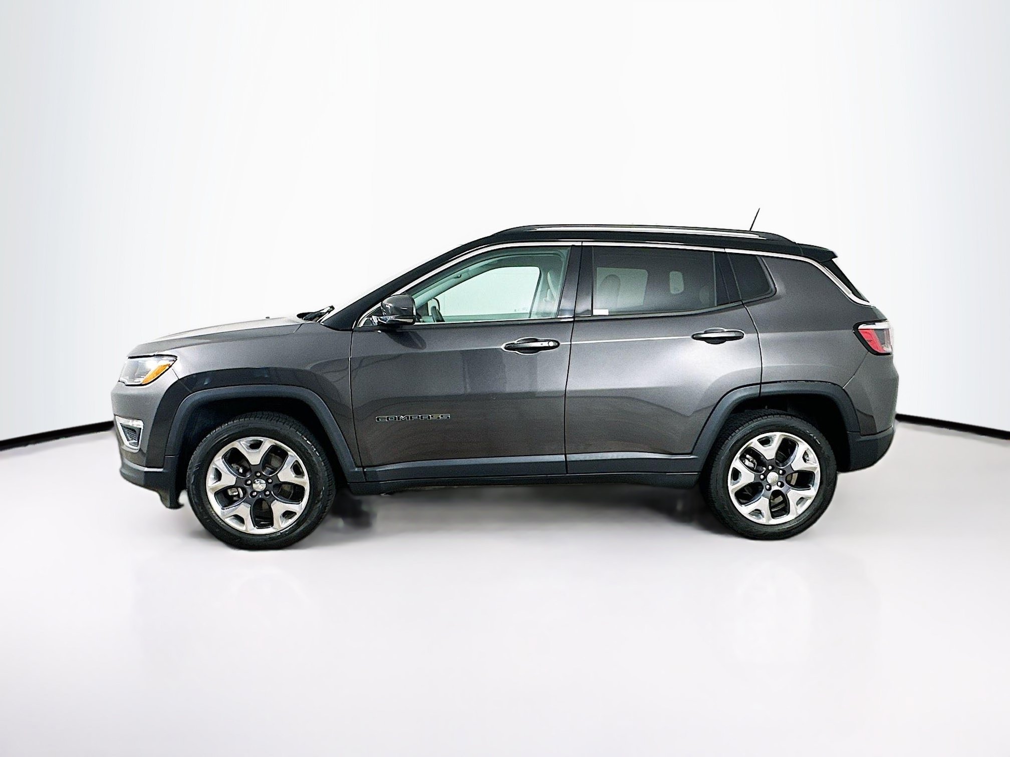 Used 2021 Jeep Compass Limited w/ Sun and Sound Group AWD/4WD image 4