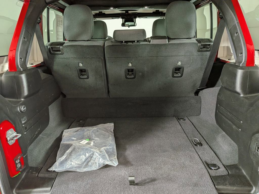 Certified 2025 Jeep Wrangler Unlimited Sahara image 13