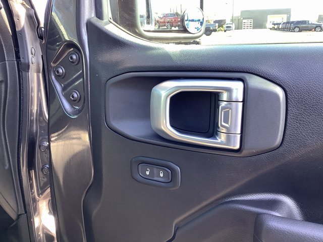 Used 2023 Jeep Wrangler Sport S image 38